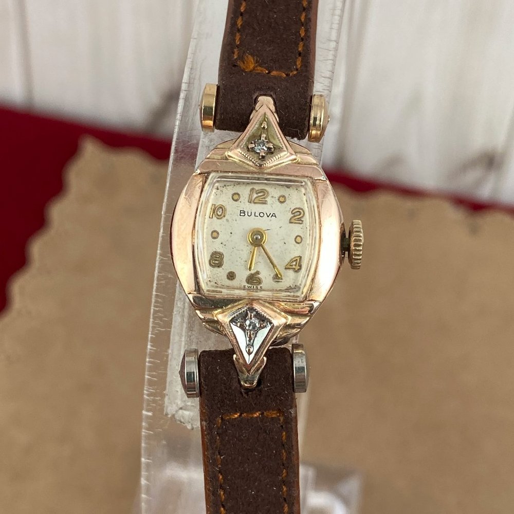 Vintage 1947 Bulova Watch 17 Jewel 6BL Movement Diamond Rose Gold Filled Watch